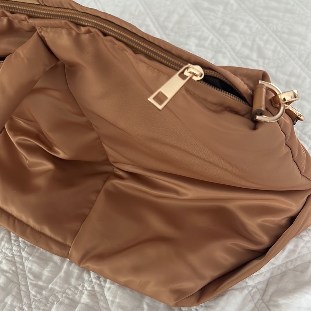 Tan Weekender - Picture 3 of 4